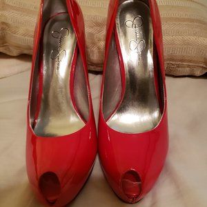 Beauty in Red Jessica Simpsom Sz 8.5